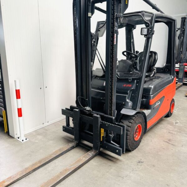 Linde E 25 L-01 Batterie Bj.16