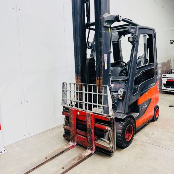 Linde E 30 H-01/600 Triplex Kabine STVO